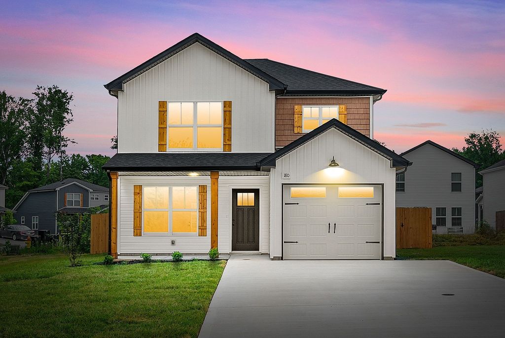 180 Quarry Ridge Rd, Clarksville