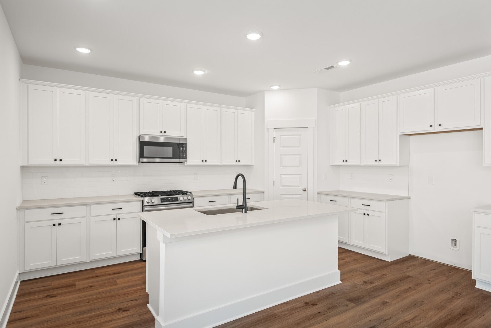 Photo of Listing #3146402