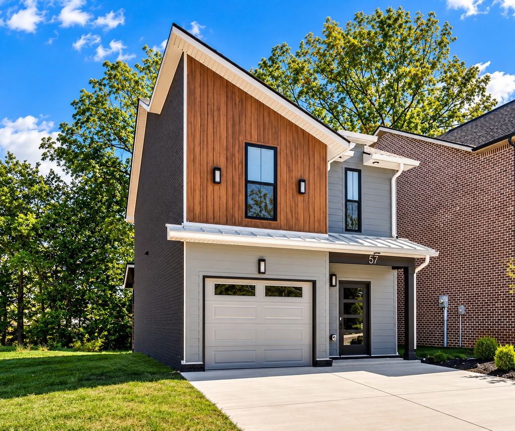 57 Holland Park West, Clarksville