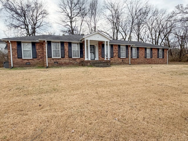 9021 Meadowlawn Dr, Brentwood