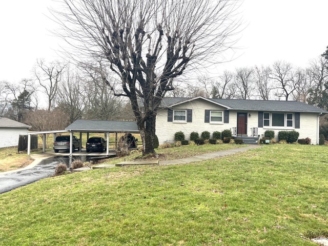 9008 Forest Lawn Dr, Brentwood