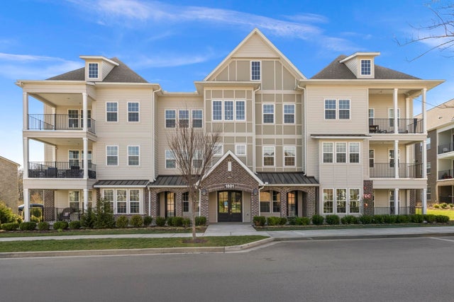 1801 Shadow Green Dr 303, Franklin