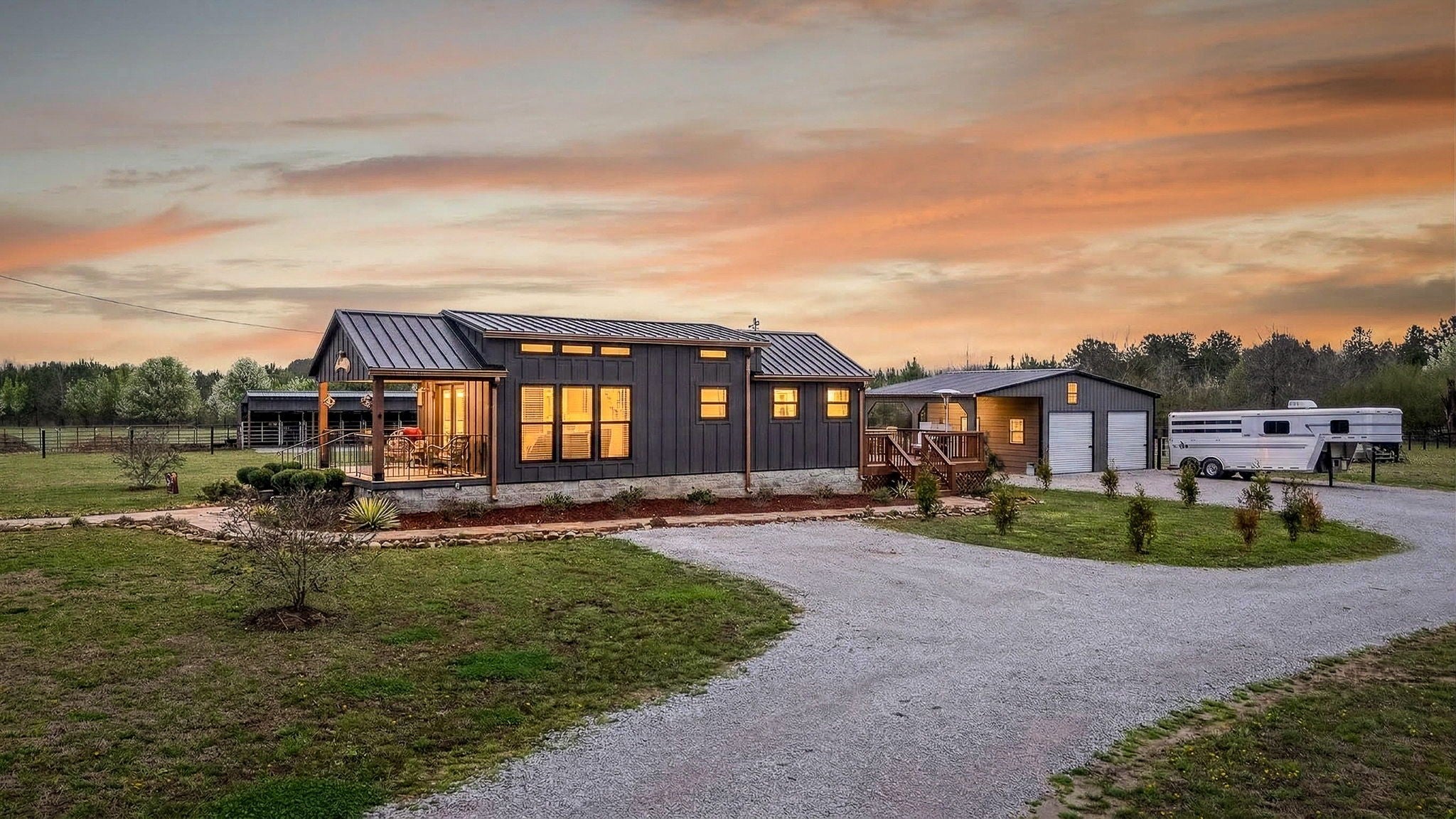 Photo of Listing #3147479