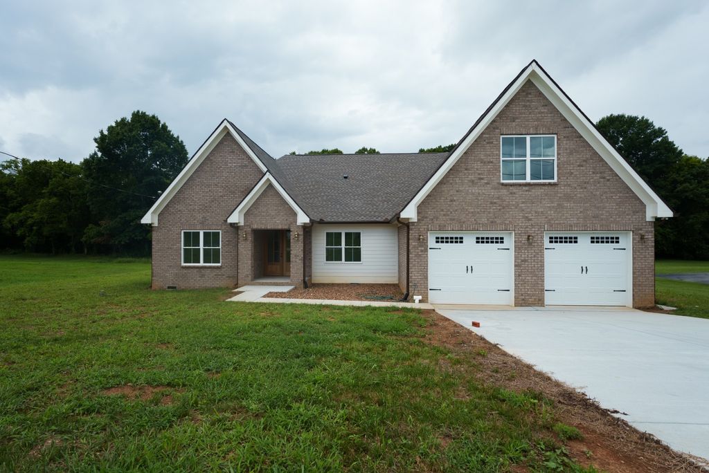 1609 Olga Dr, Spring Hill