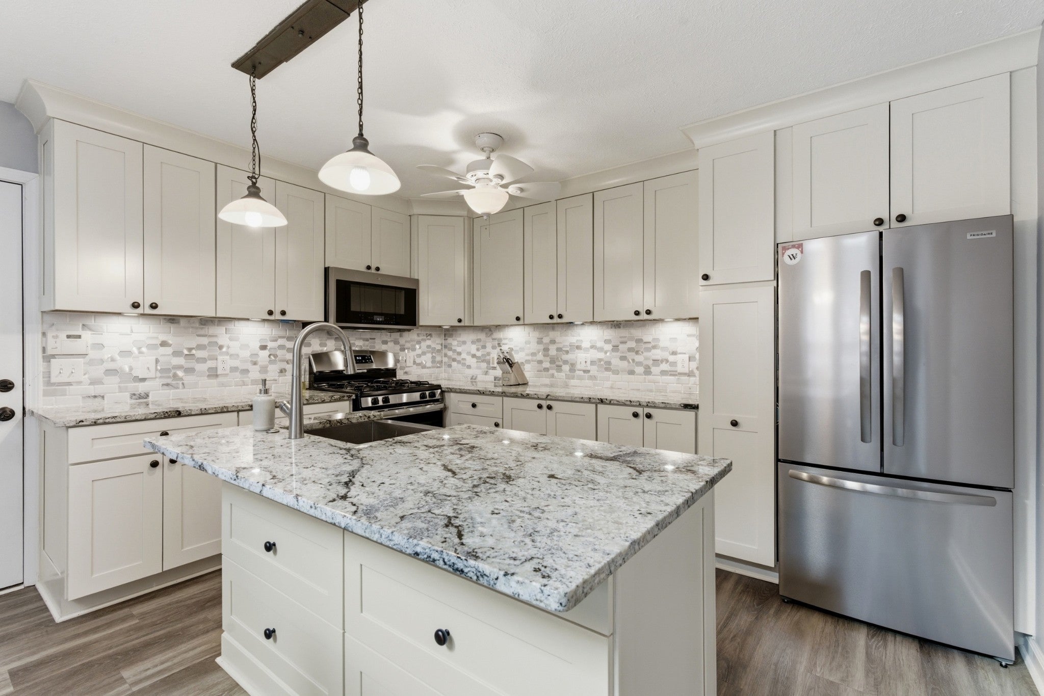 Photo of Listing #3147533