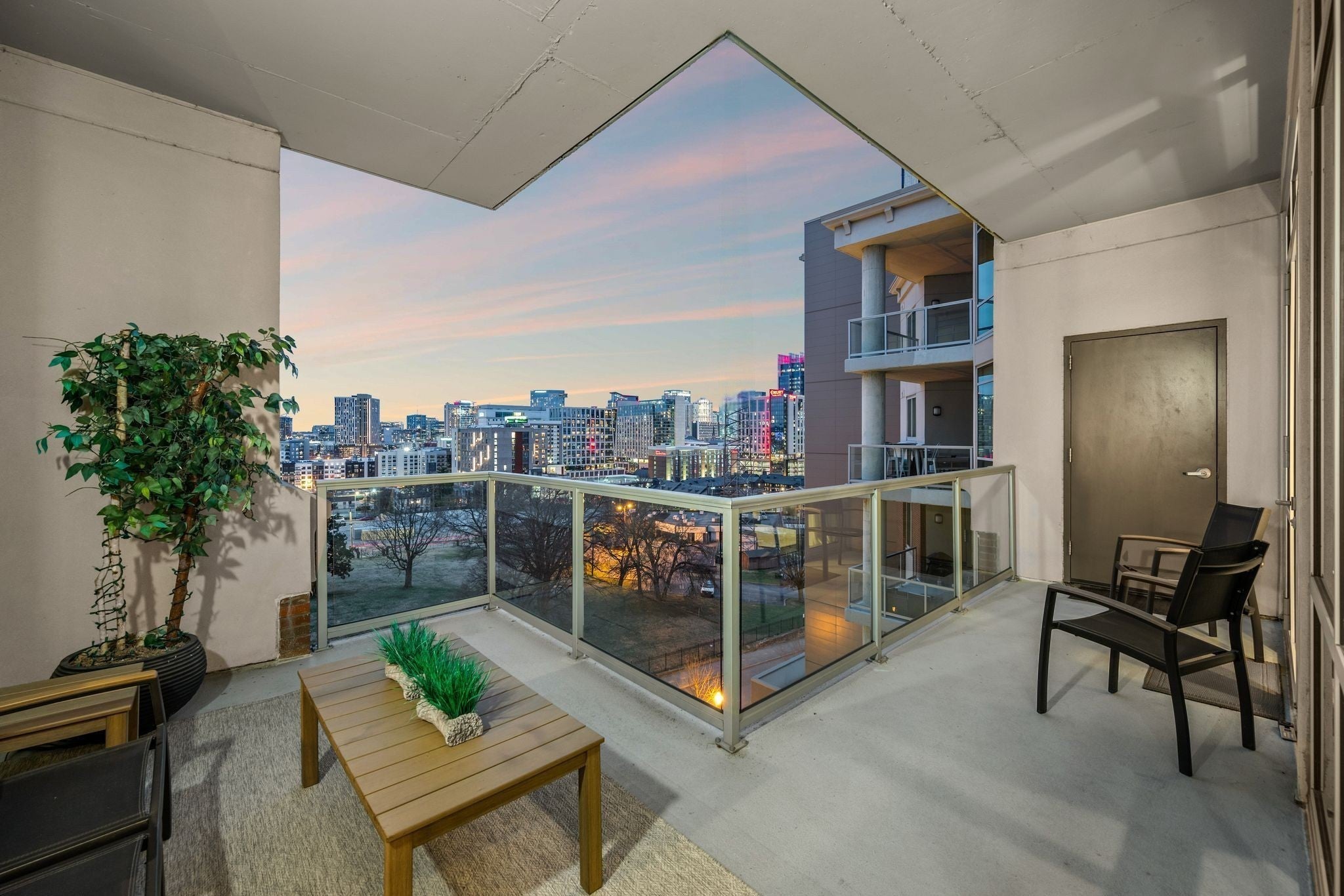 Photo of Listing #3147597