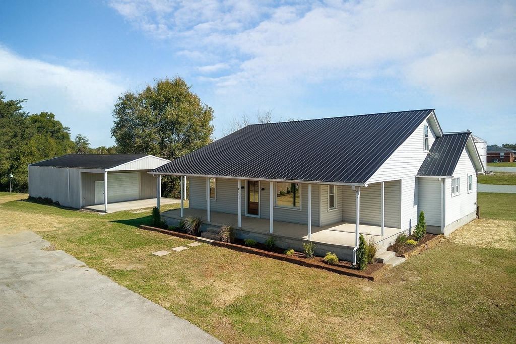 415 Allen Ferry Rd, Smithville