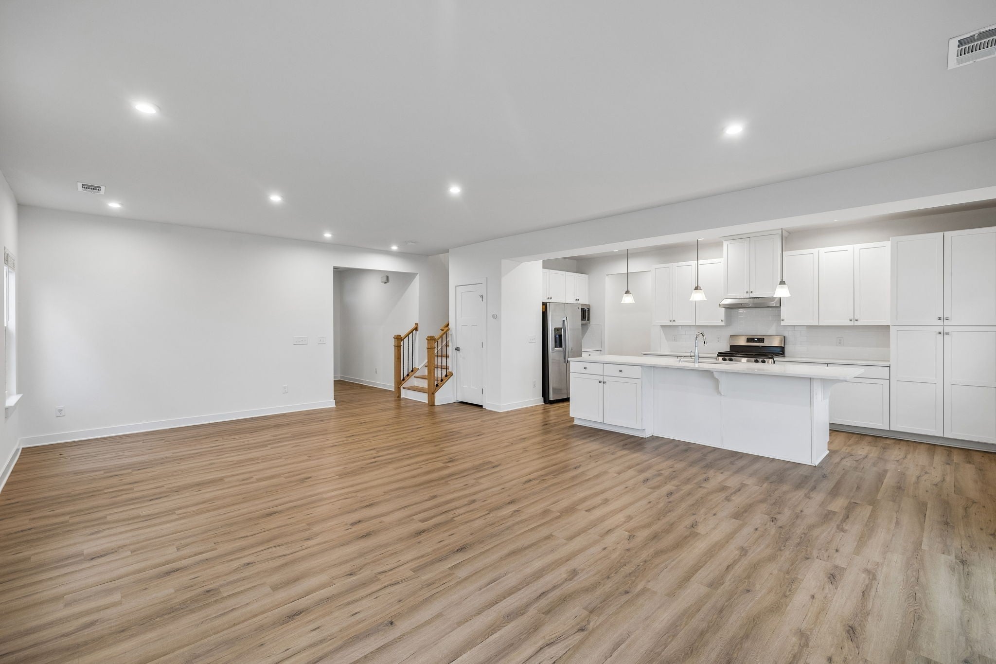 Photo of Listing #3147678