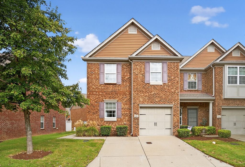 1309 Crown Point Pl, Nashville