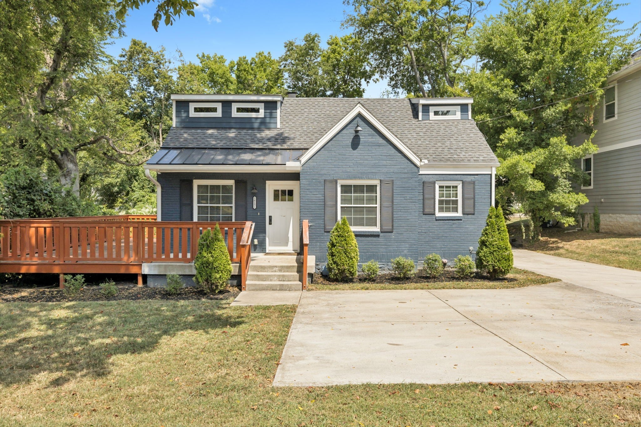 Photo for MLS 3147808 in 1615a Cahal Ave Nashville, TN - 37206
