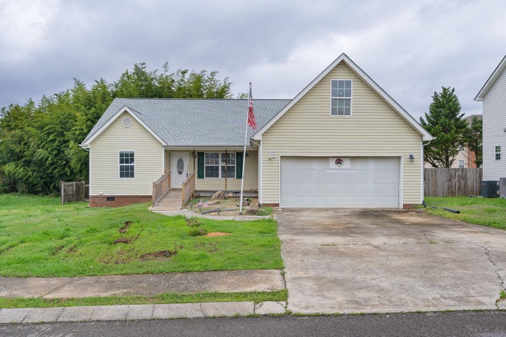 192 Round Tree Drive, Rossville