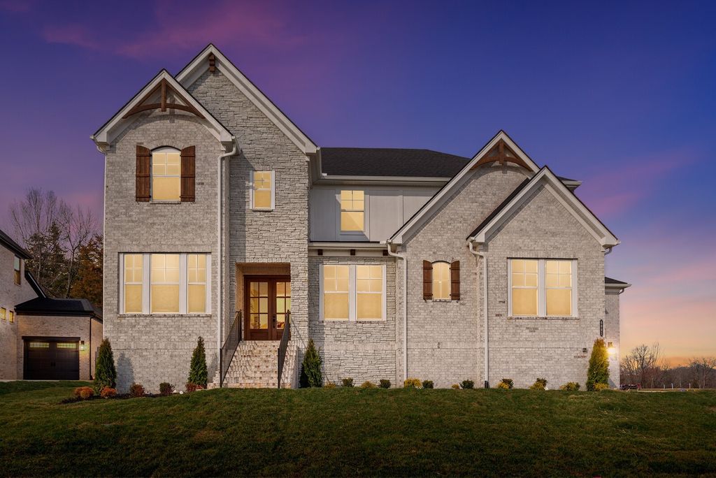 105 Cedarstone Dr, Mount Juliet