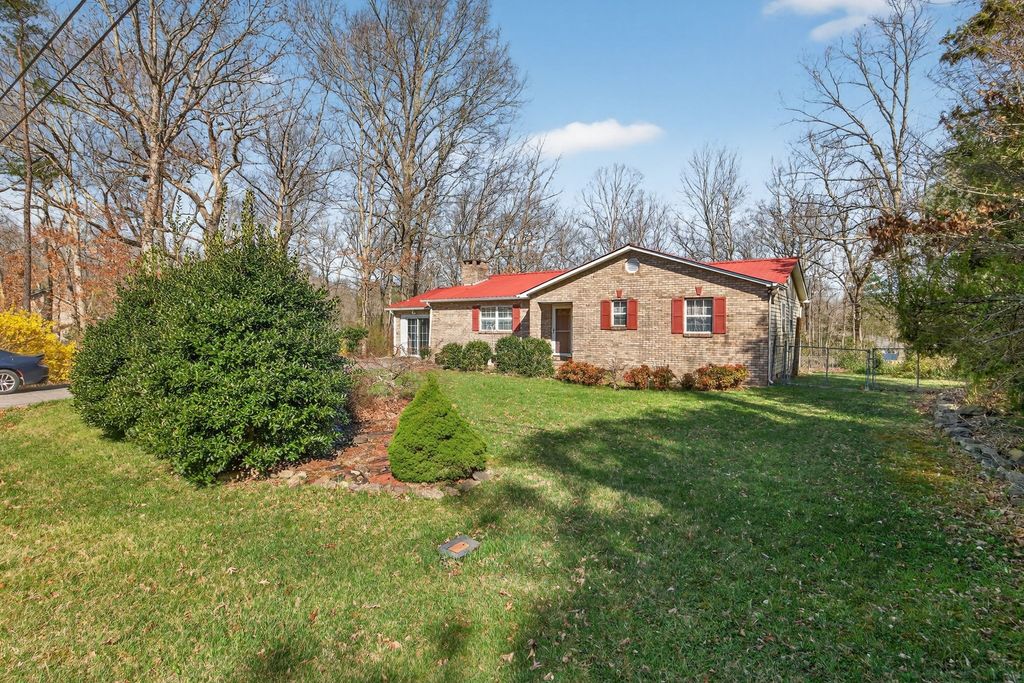 9217 Hondo Dr, Crossville