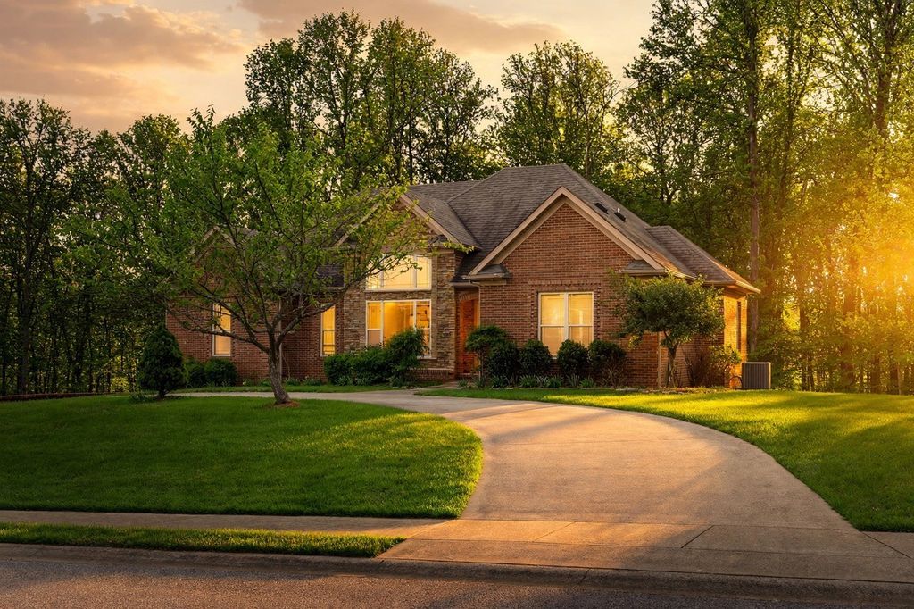 208 Markie Drive, Clarksville