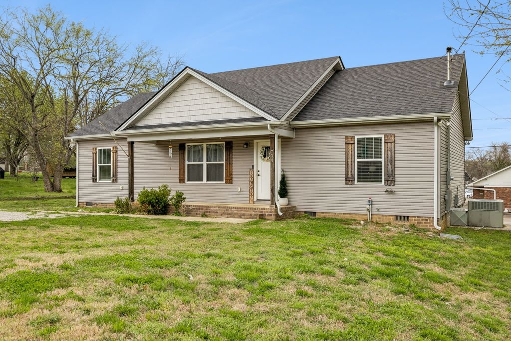 730 Cedar St, Lewisburg