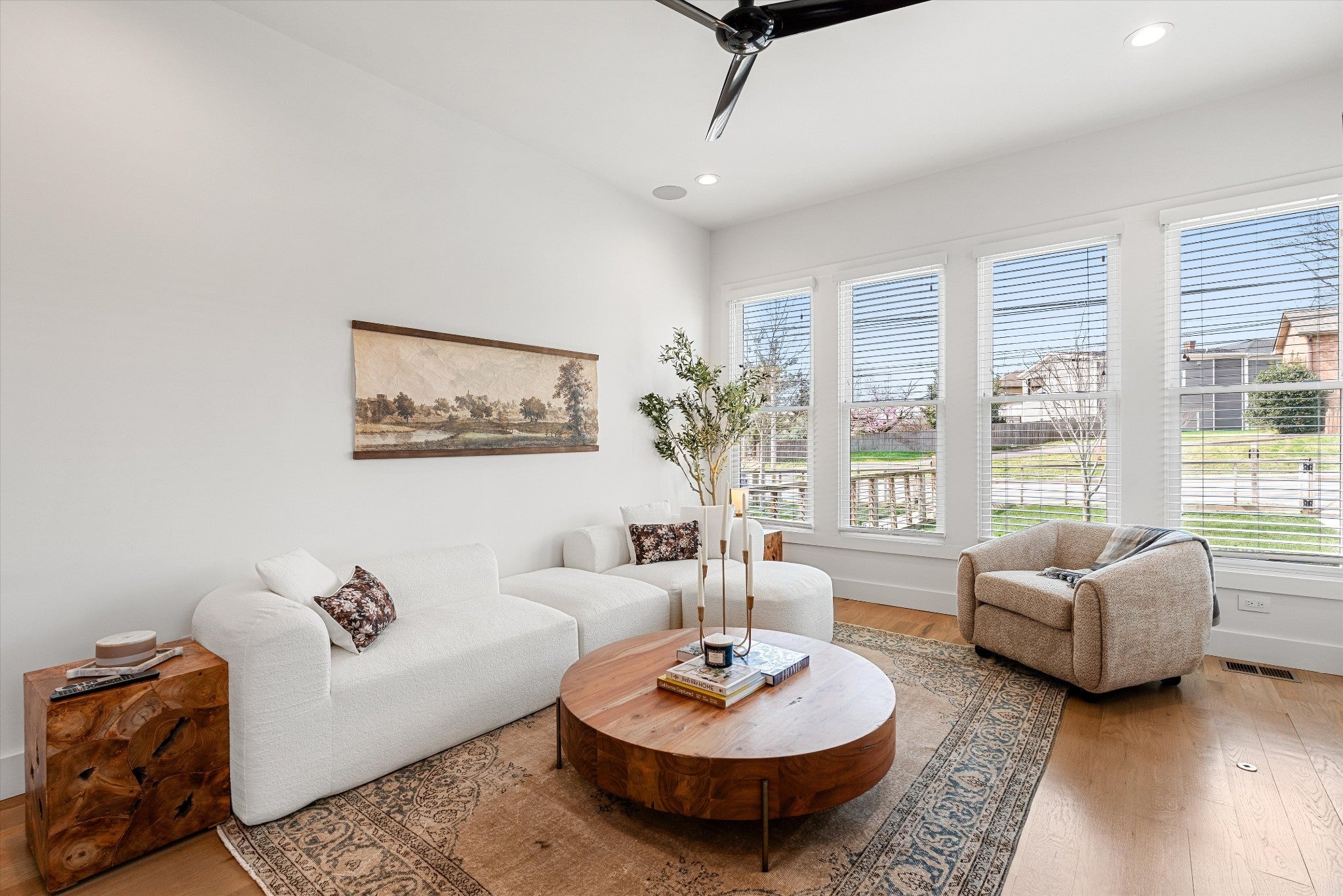 Photo of Listing #3152388