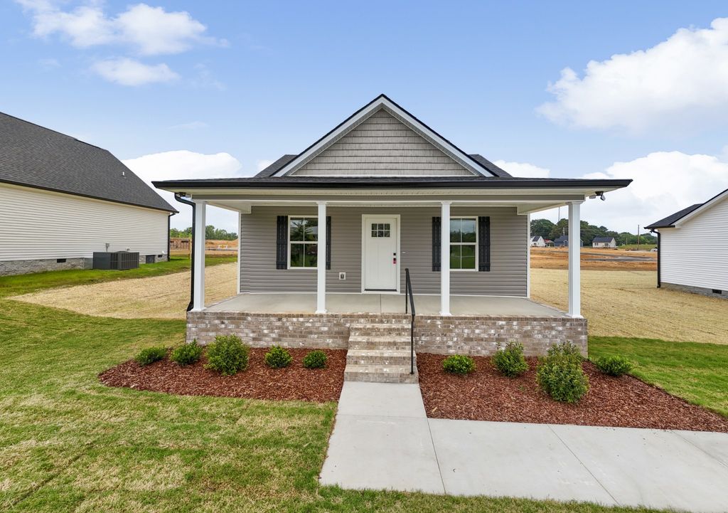 935 Wilkie St N, Mc Ewen