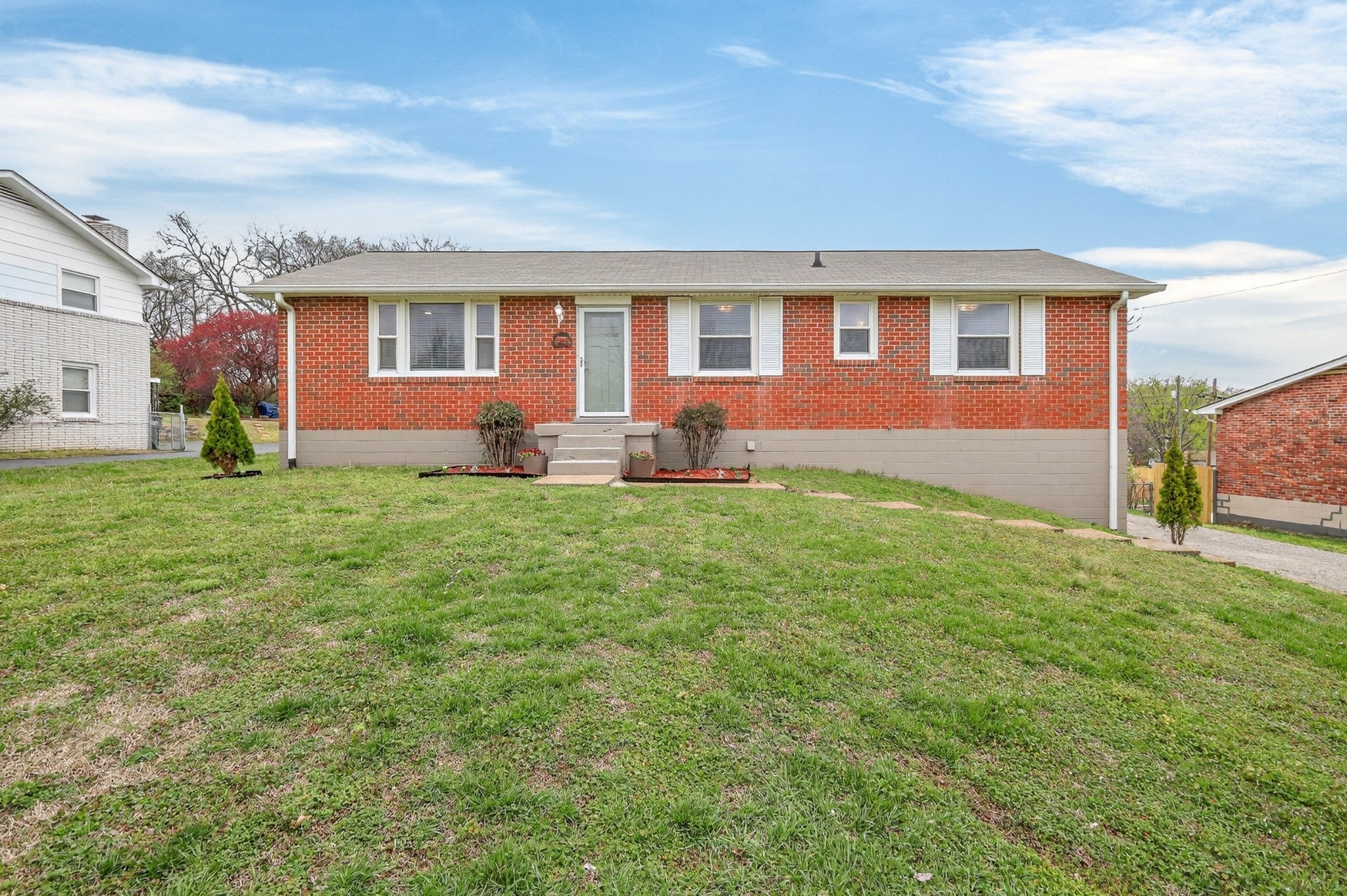 Photo of Listing #3152469