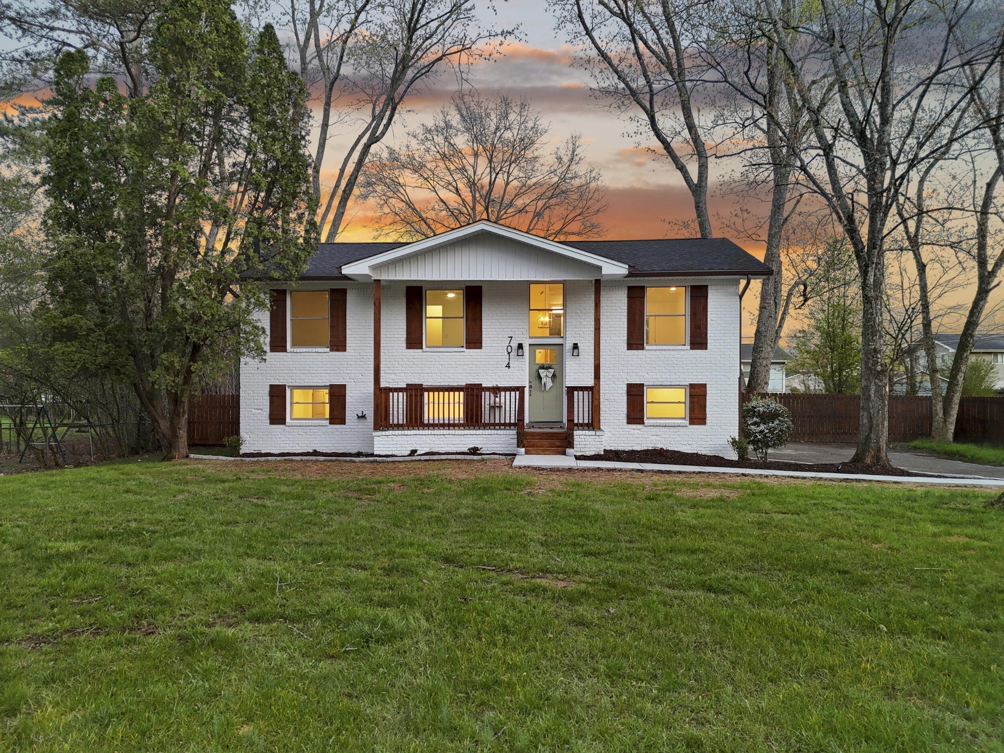 Photo of Listing #3152493