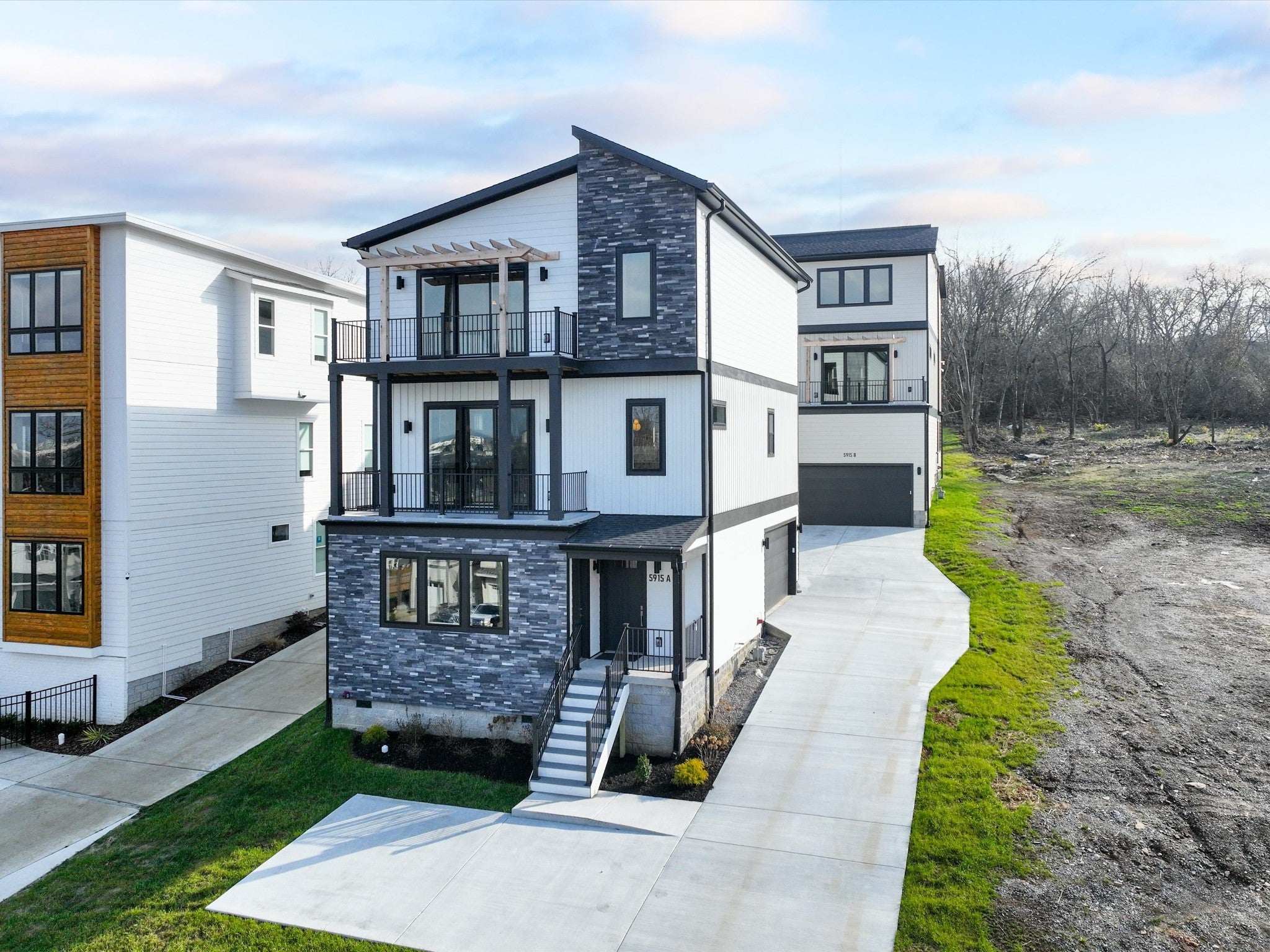 Photo of Listing #3152541