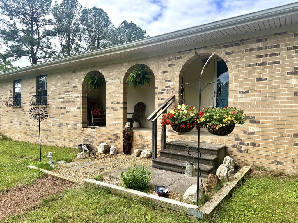1127 Dean Corvin Lane, Dayton
