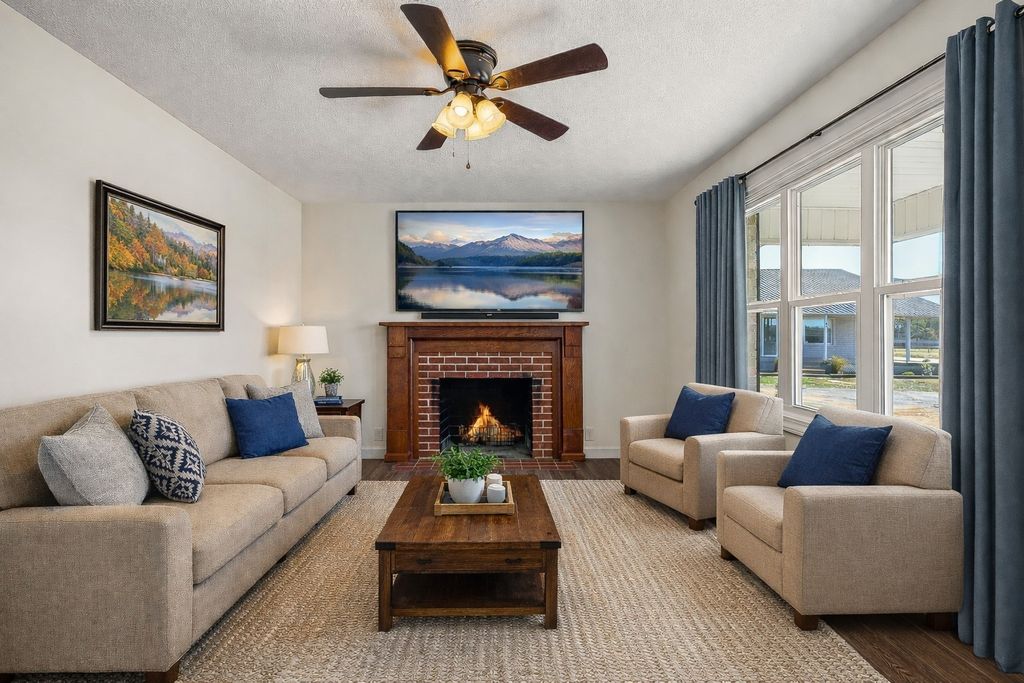 411 Allen Ferry Rd, Smithville
