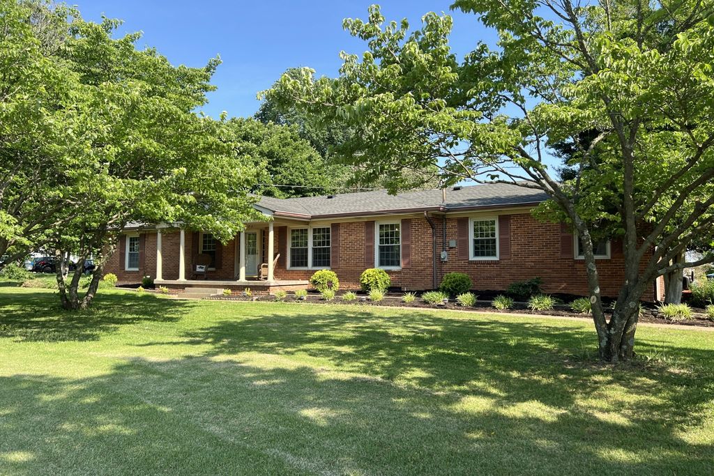 423 North St, Franklin