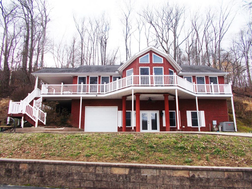 696 Stirling Rd, Camden