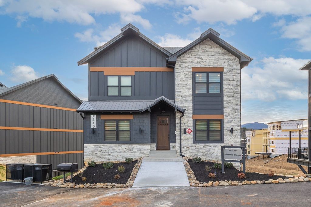 315 Rambling Creek Way, Sevierville