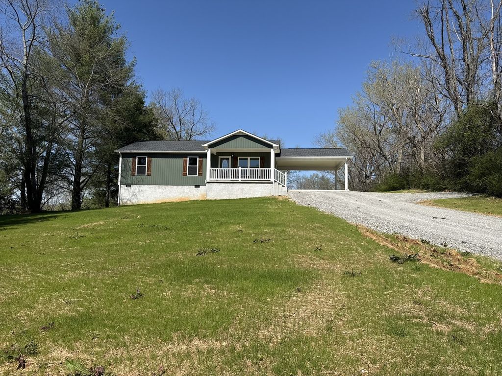 44 Blue Lake Rd, McMinnville