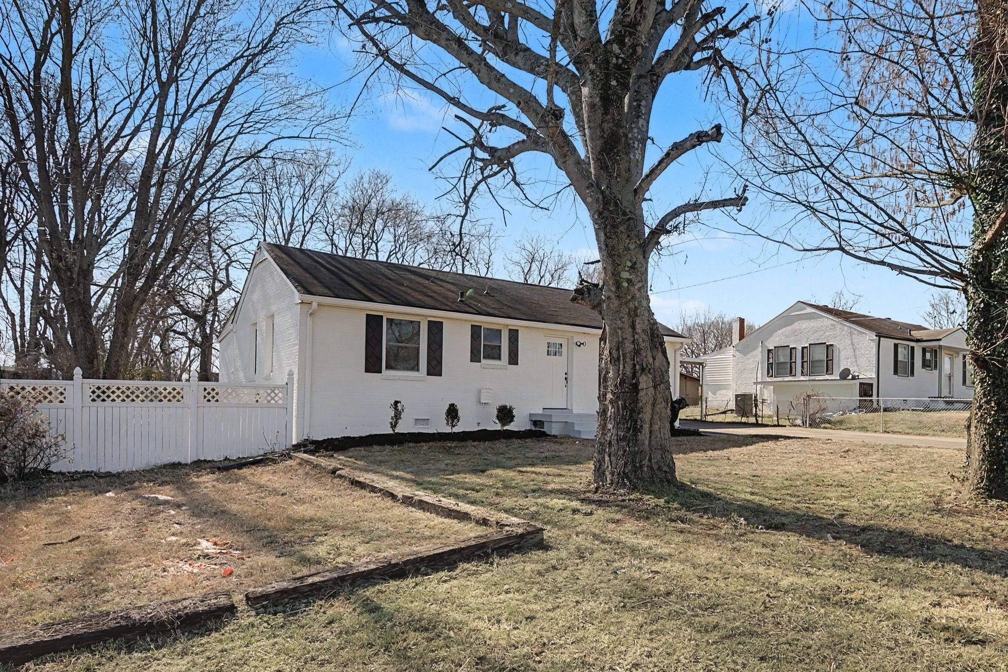 Photo of Listing #3155369