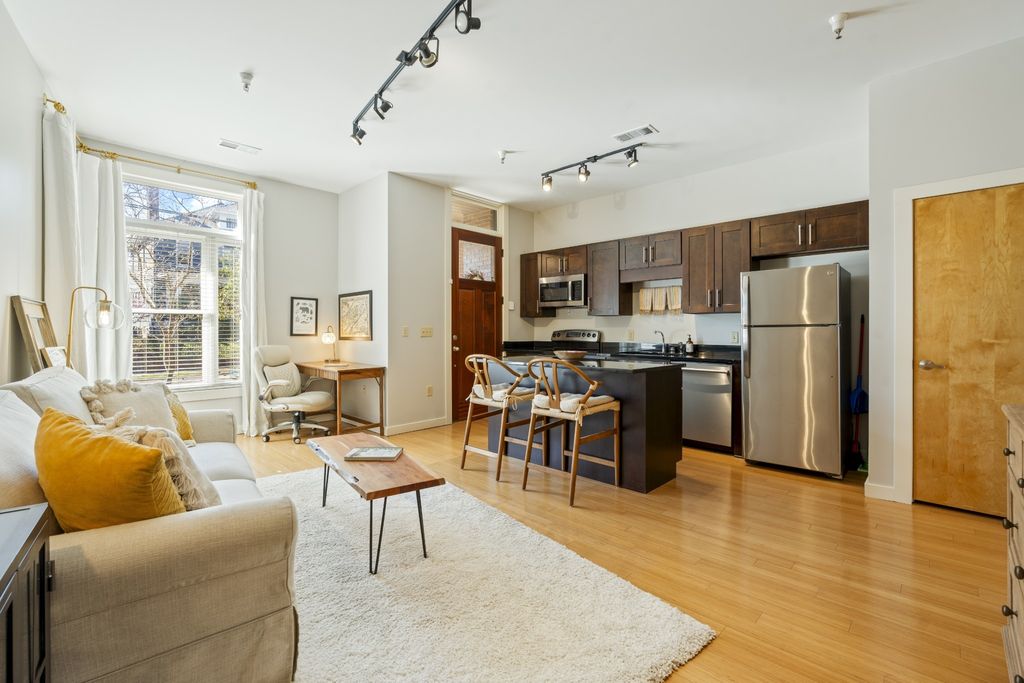 1704 18th Ave S, Nashville