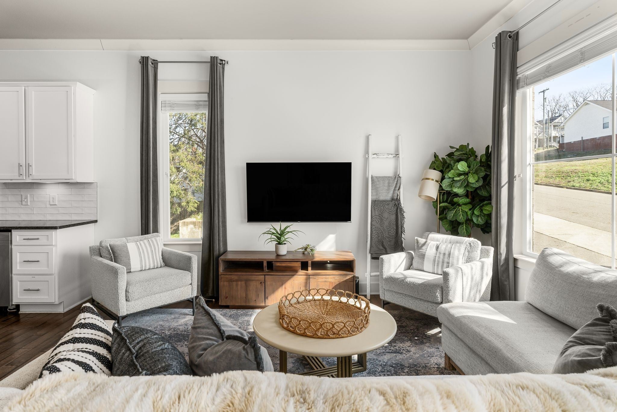 Photo of Listing #3155463