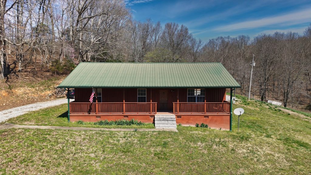2300 Bear Creek Rd, Vanleer