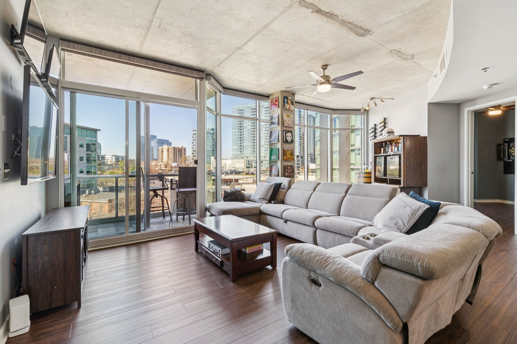 Photo of Listing #3155644