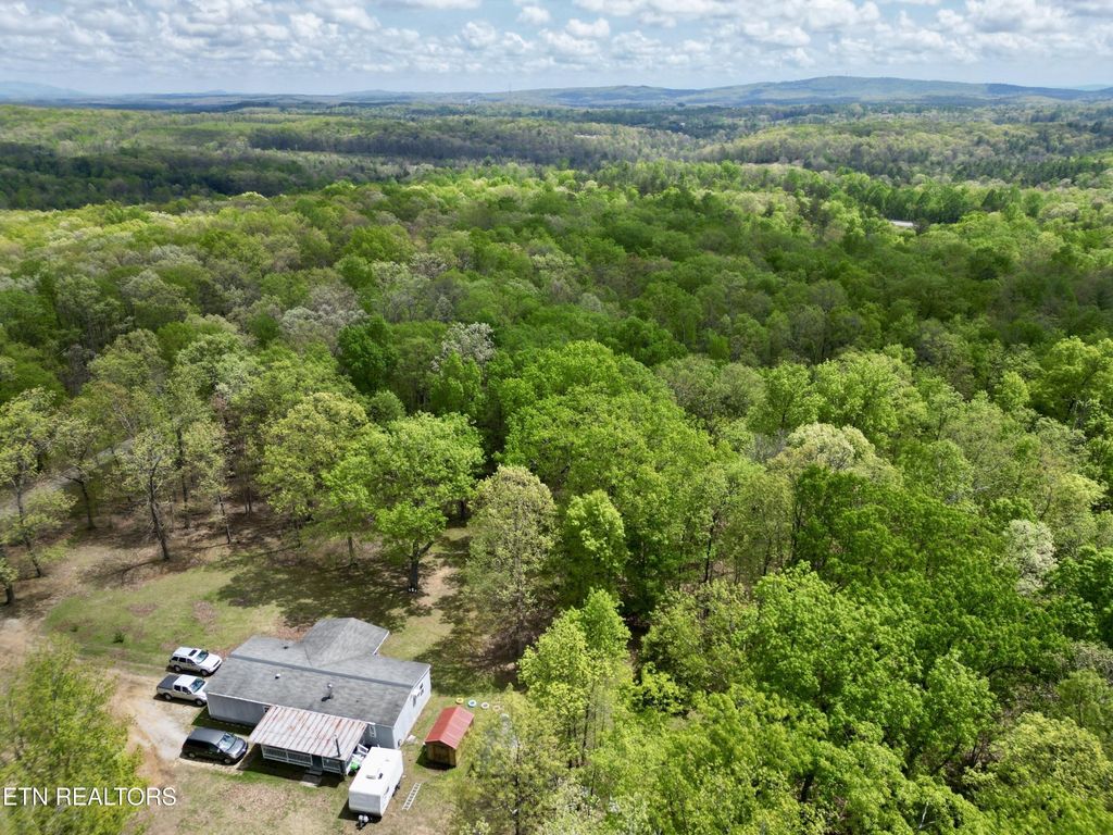 751 Ozone Access Rd, Rockwood
