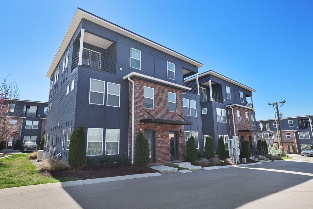 102 Duke St 45, Nashville