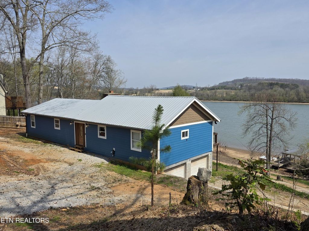 269 Lakeshore Vista Drive, Kingston