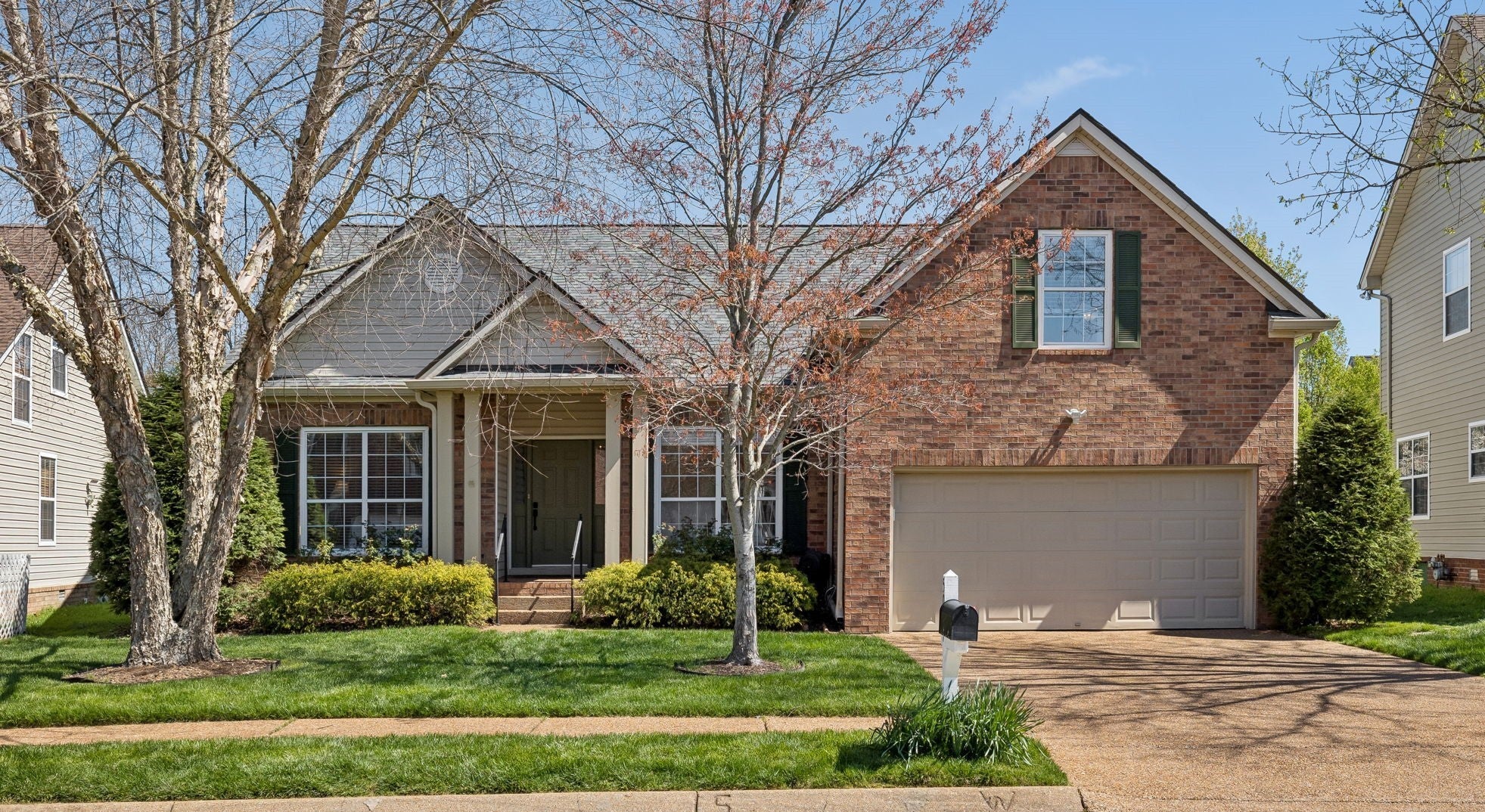 Photo of Listing #3156055