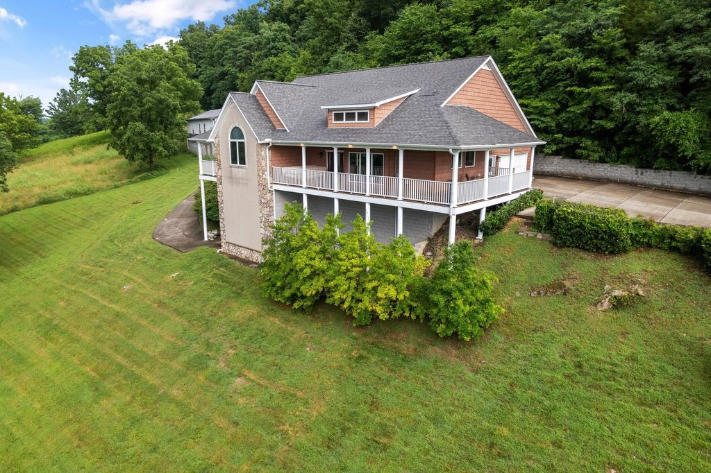 146 Aerie Ln, Granville