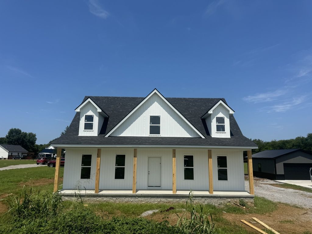 2110 Laws Hill Cir, Lewisburg