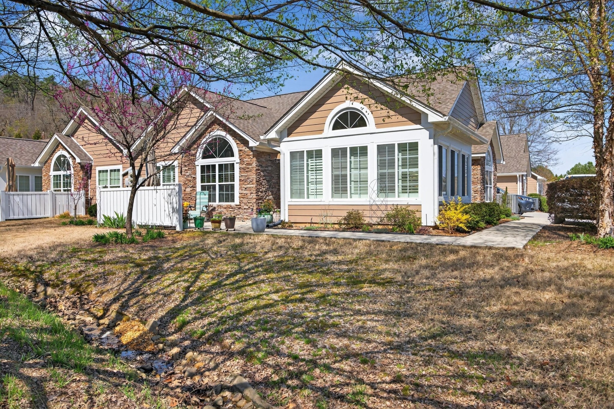 Photo of Listing #3156159