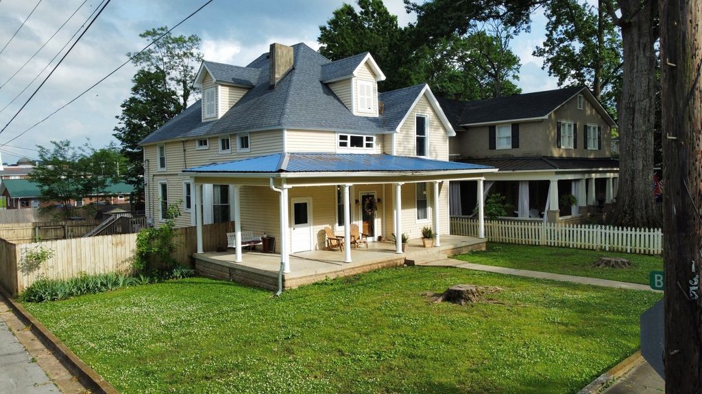 201 Pleasant St, Mount Pleasant