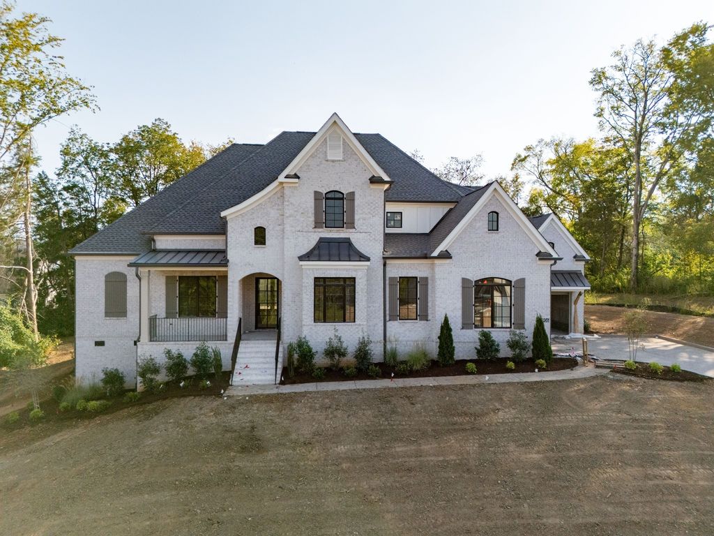 9906 Amarosa Court, Brentwood