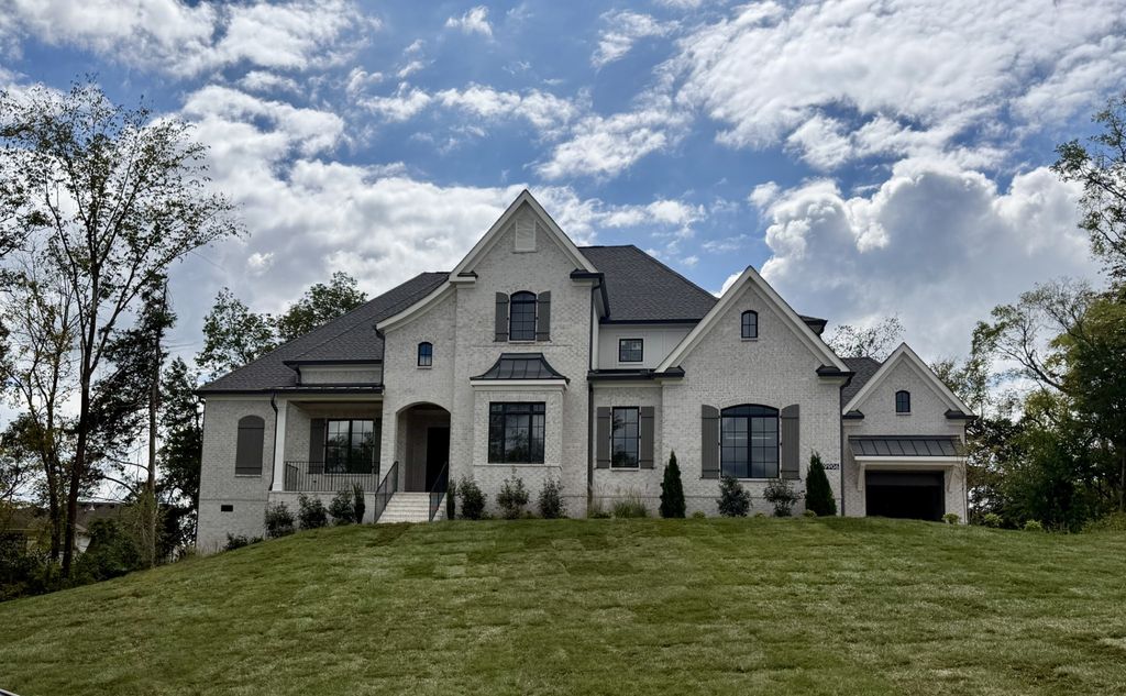 9906 Amarosa Court, Brentwood