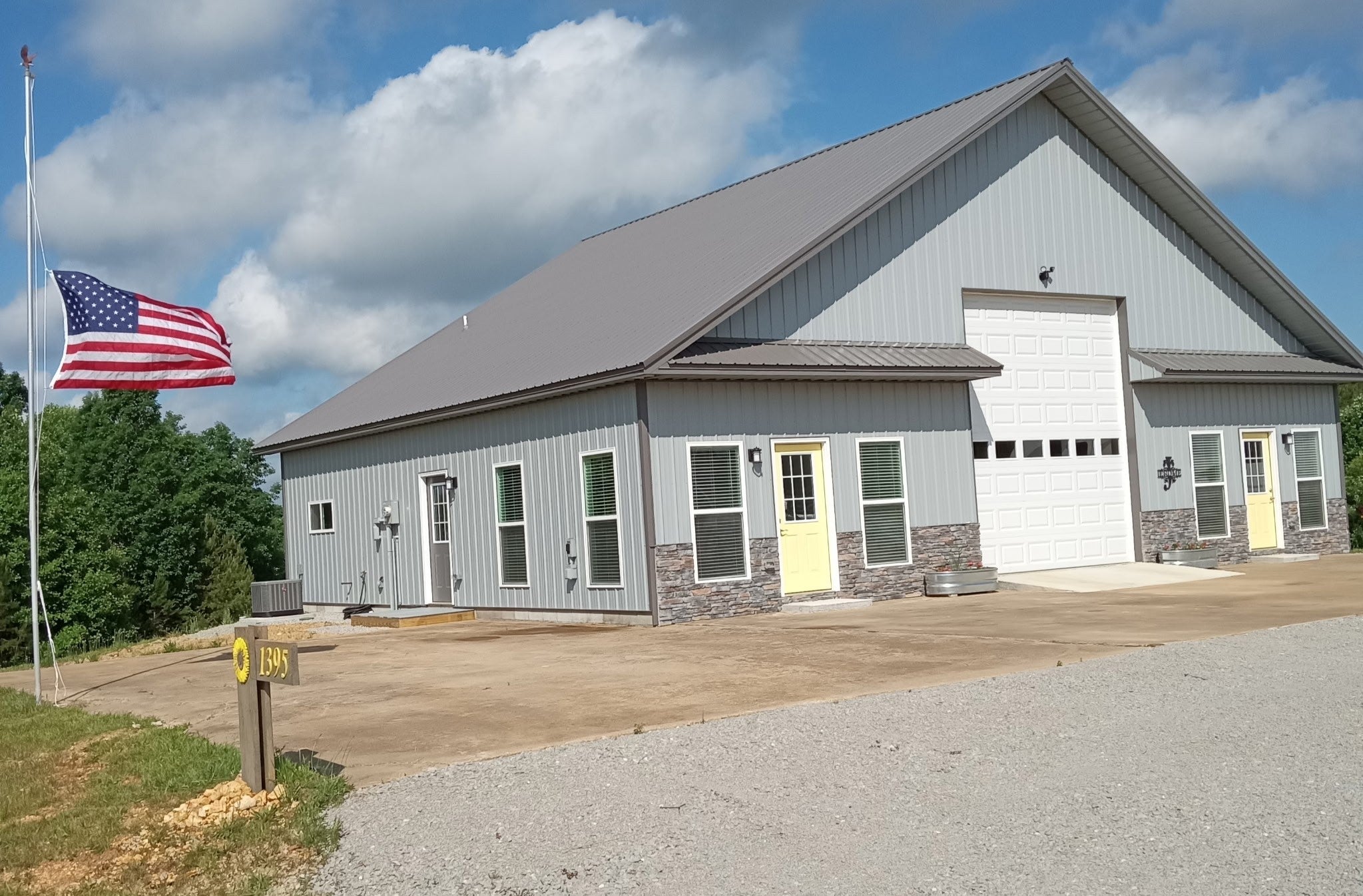 Photo of Listing #3158554