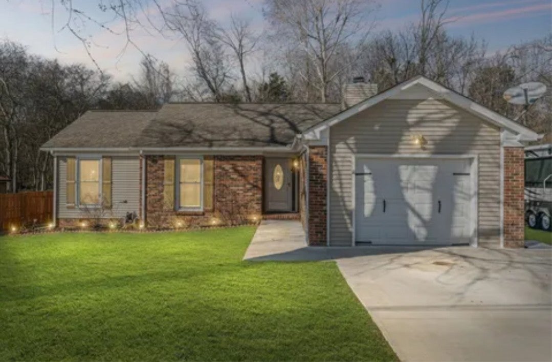 Photo of Listing #3158605