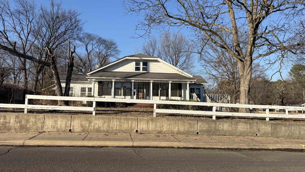 1702 W Nettleton Ave, Jonesboro