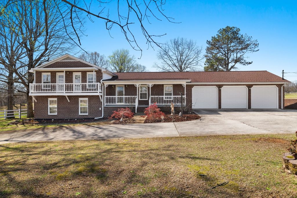 1290 County Road 496, Lexington