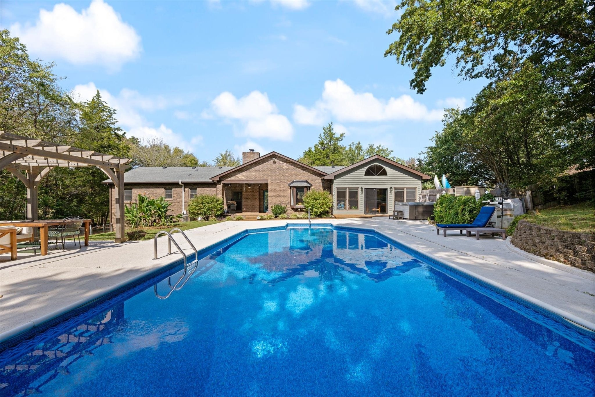 Photo of Listing #3158707